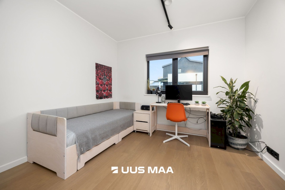 Harku vald, Vääna-Jõesuu küla, Rootsi tee 11