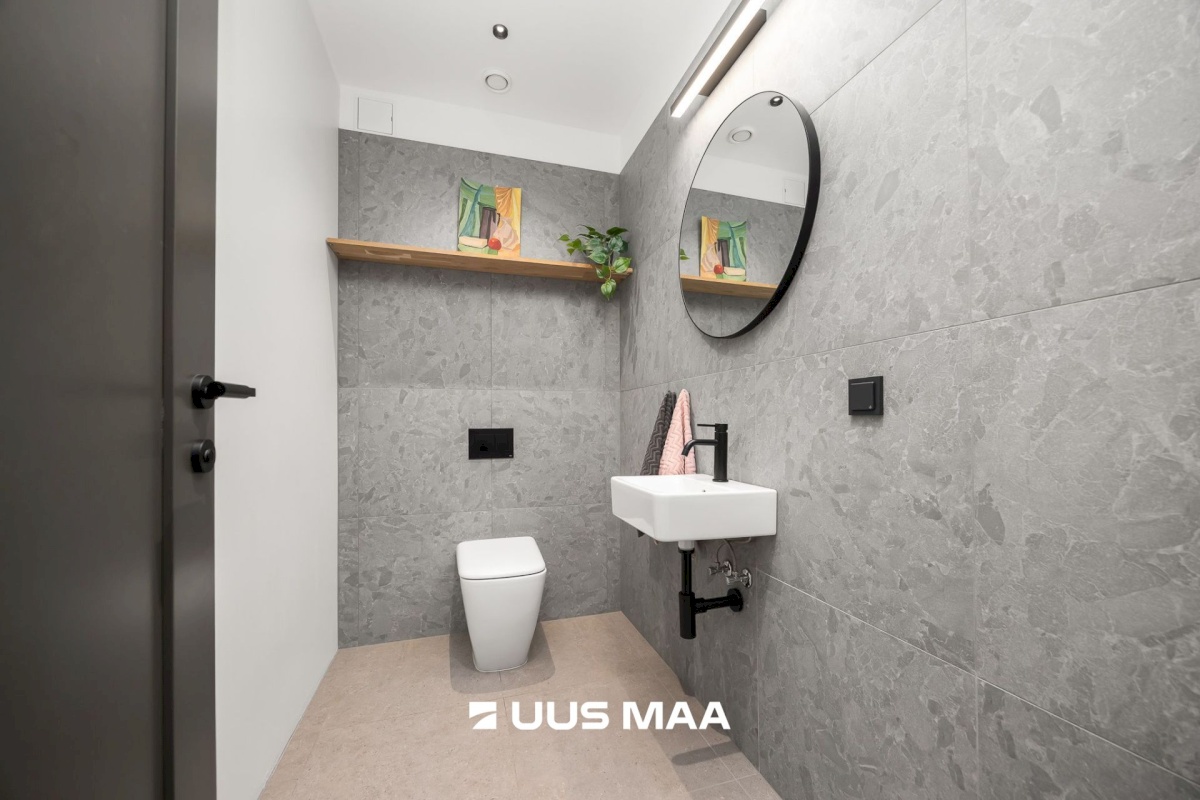 Harku vald, Vääna-Jõesuu küla, Rootsi tee 11