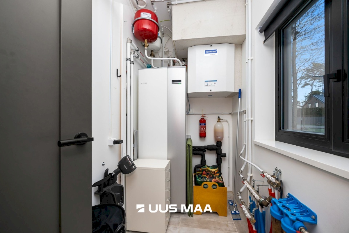 Harku vald, Vääna-Jõesuu küla, Rootsi tee 11