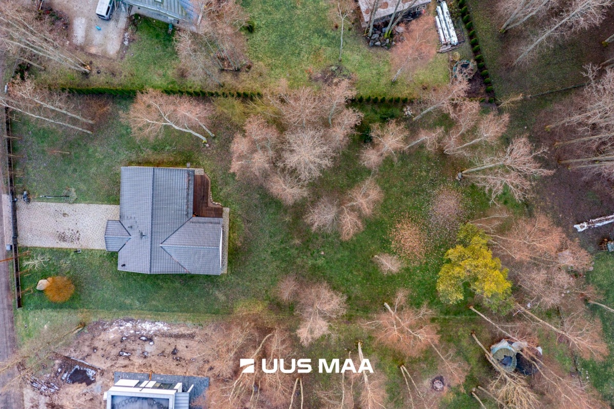 Harku vald, Vääna-Jõesuu küla, Rootsi tee 11