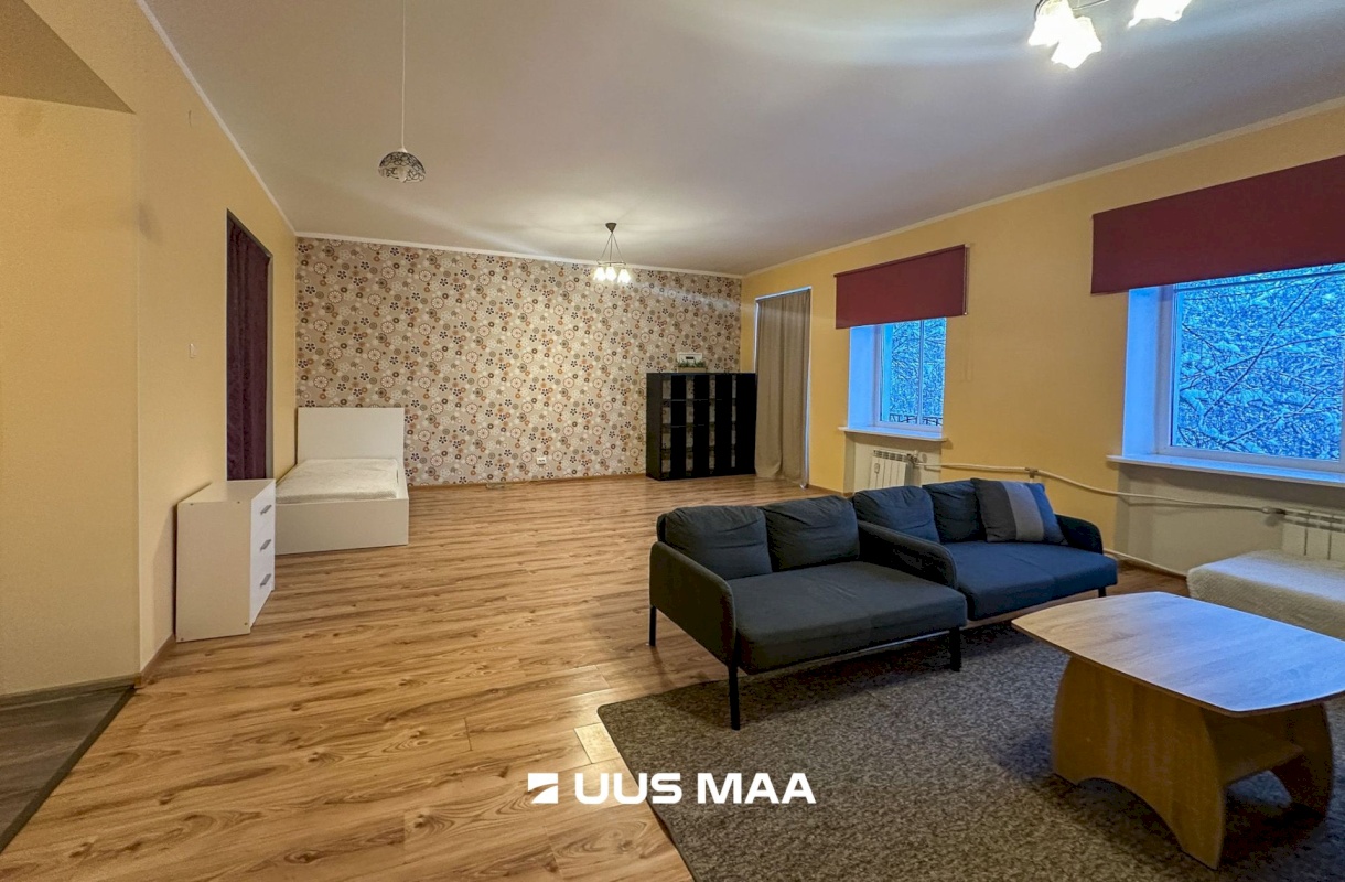 Tapa vald, Tapa linn, Üleviste 10