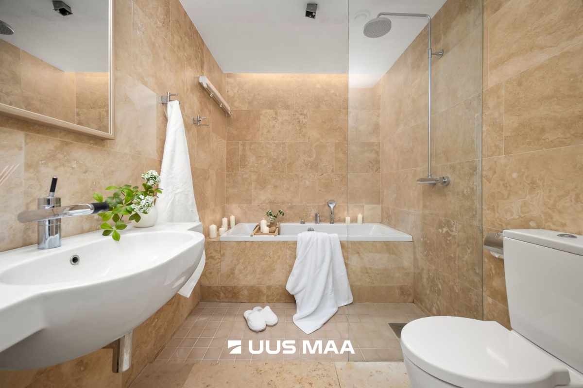 Tallinn, Nõmme linnaosa, Hiiu, Hiiu-Suurtüki 4/4