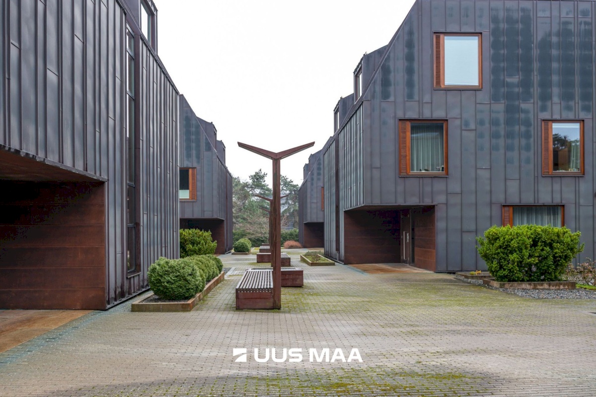 Tallinn, Nõmme linnaosa, Hiiu, Hiiu-Suurtüki 4/4