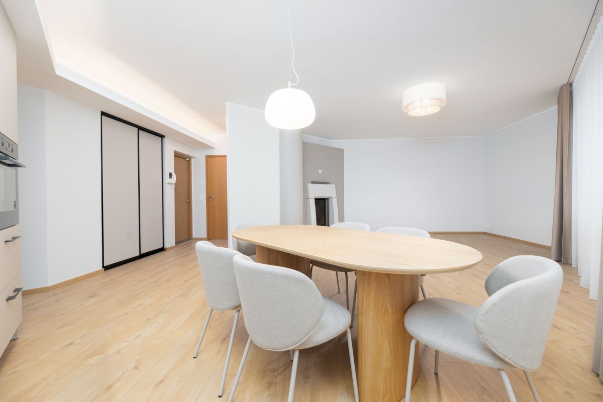 Tallinn, Kesklinna linnaosa, Sakala 18