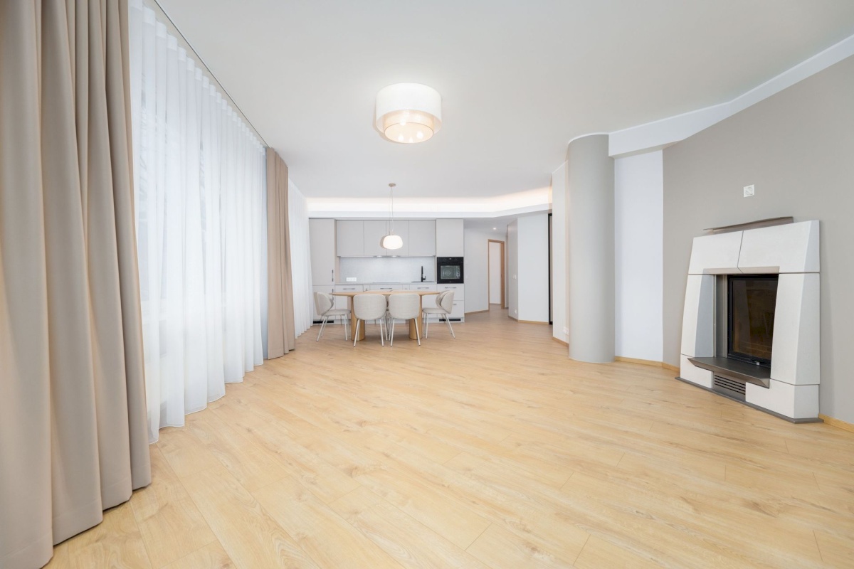 Tallinn, Kesklinna linnaosa, Sakala 18