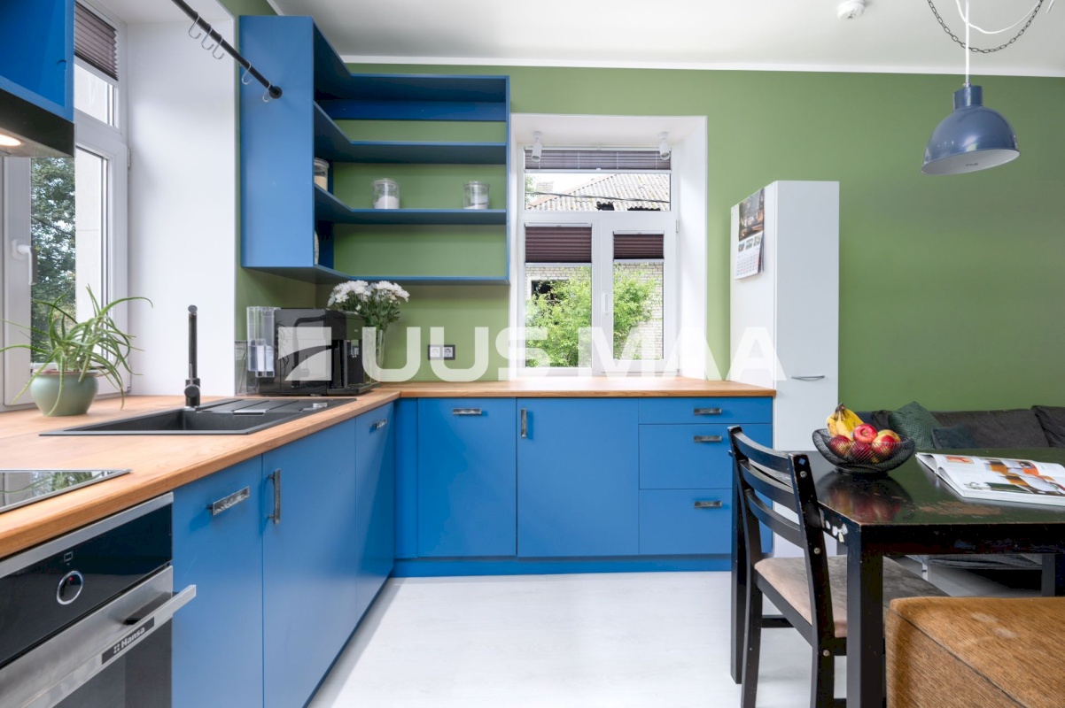 Lääne-Harju vald, Paldiski linn, Sadama 25