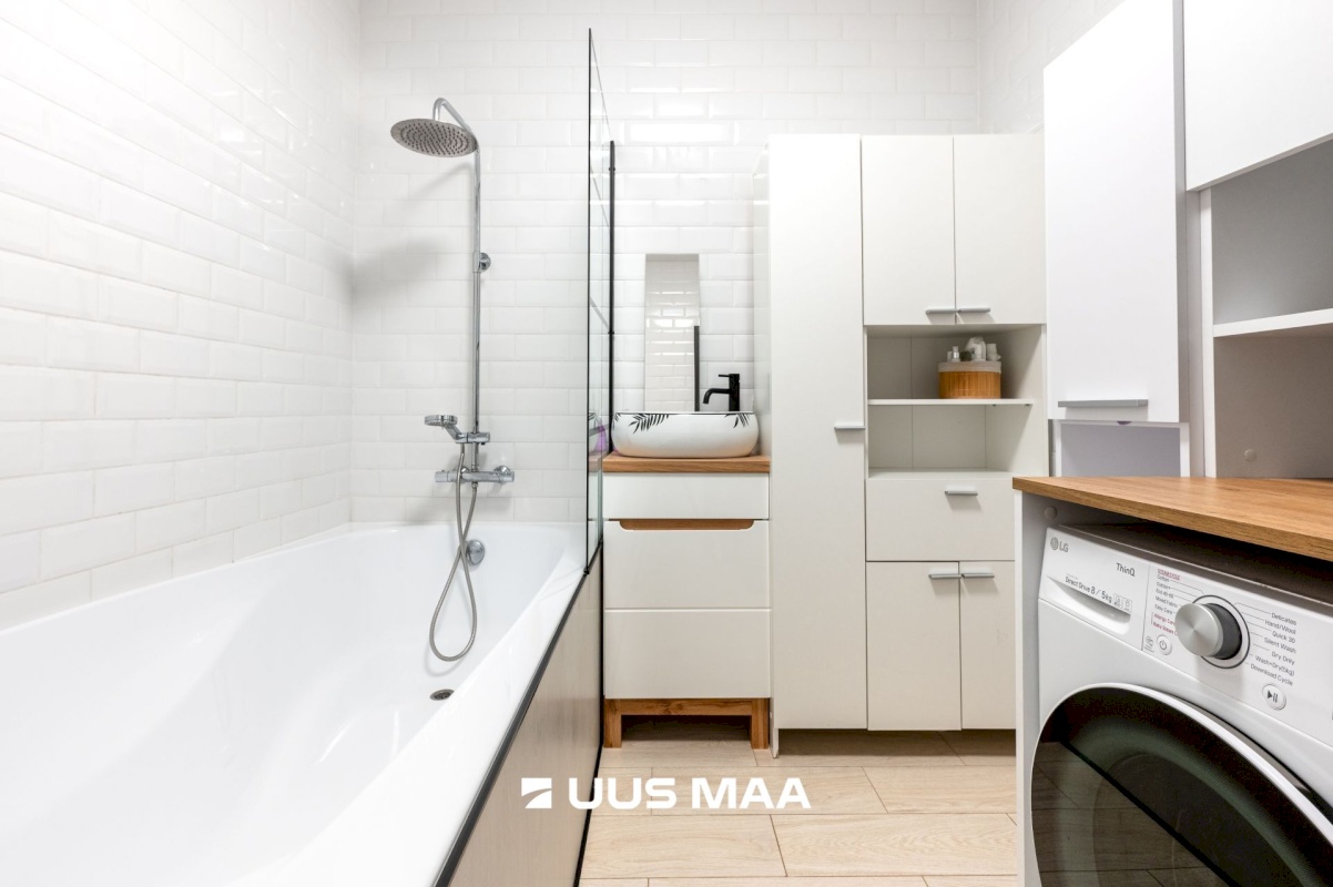 Lääne-Harju vald, Paldiski linn, Sadama 25