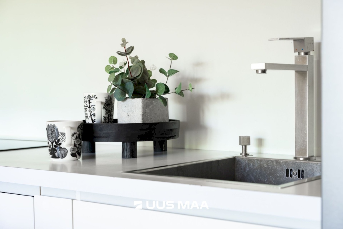 Tallinn, Kesklinna linnaosa, Valge tn 18b