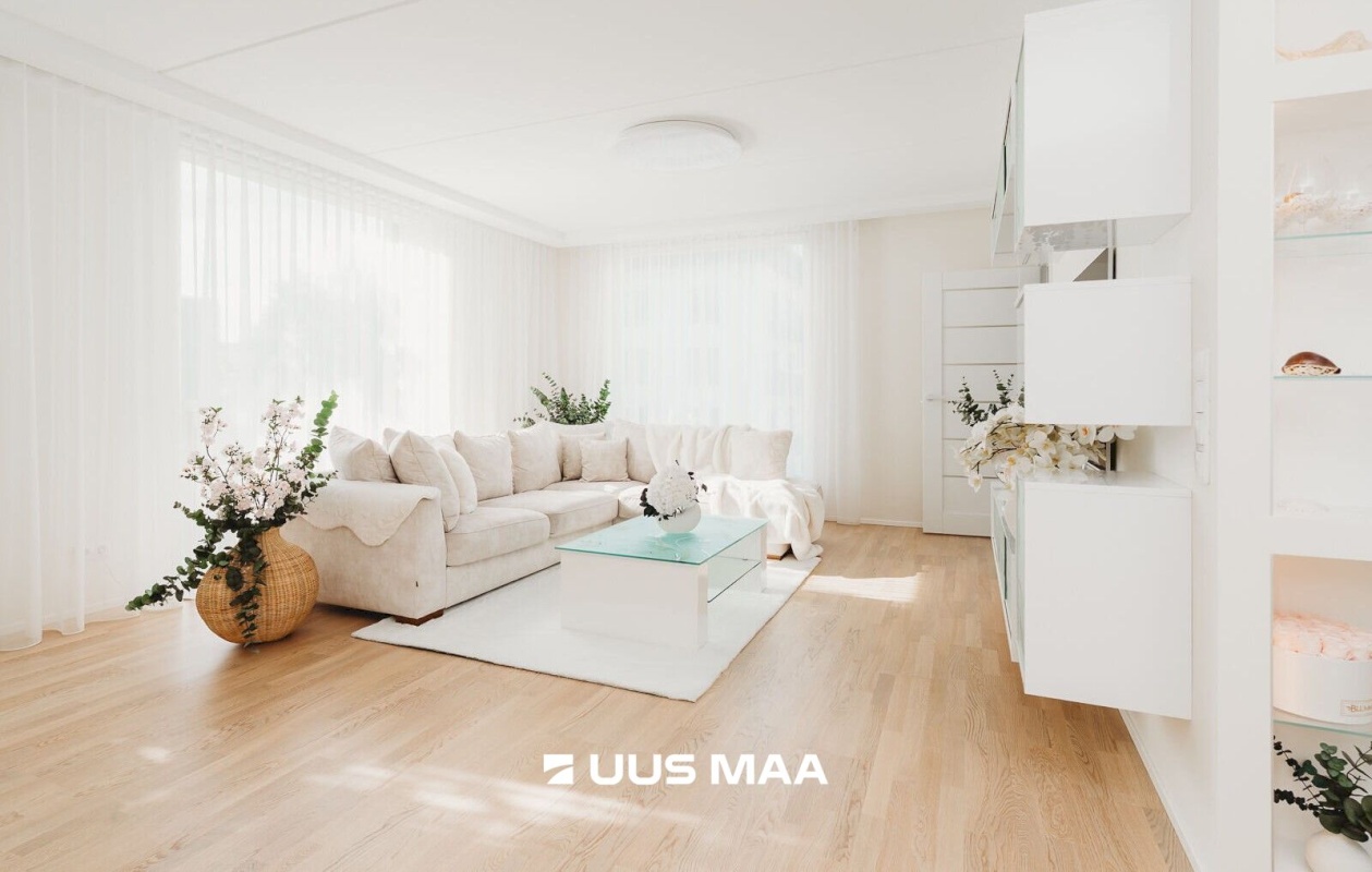 Tallinn, Kesklinna linnaosa, Kadriorg, Liivaoja 2