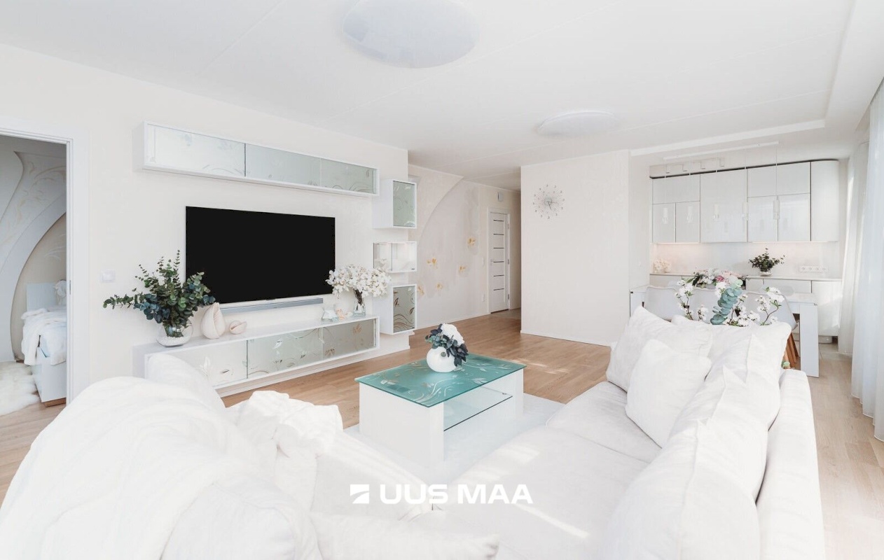 Tallinn, Kesklinna linnaosa, Kadriorg, Liivaoja 2