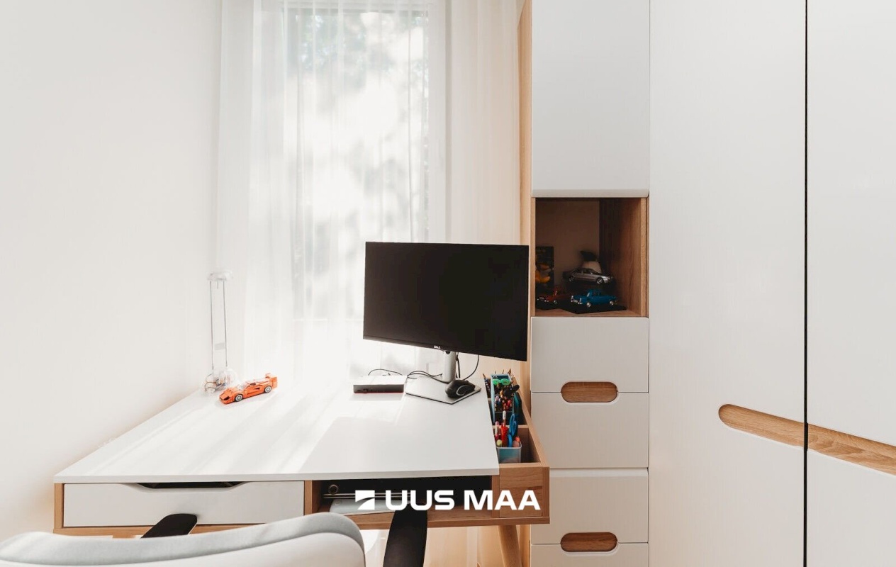 Tallinn, Kesklinna linnaosa, Kadriorg, Liivaoja 2