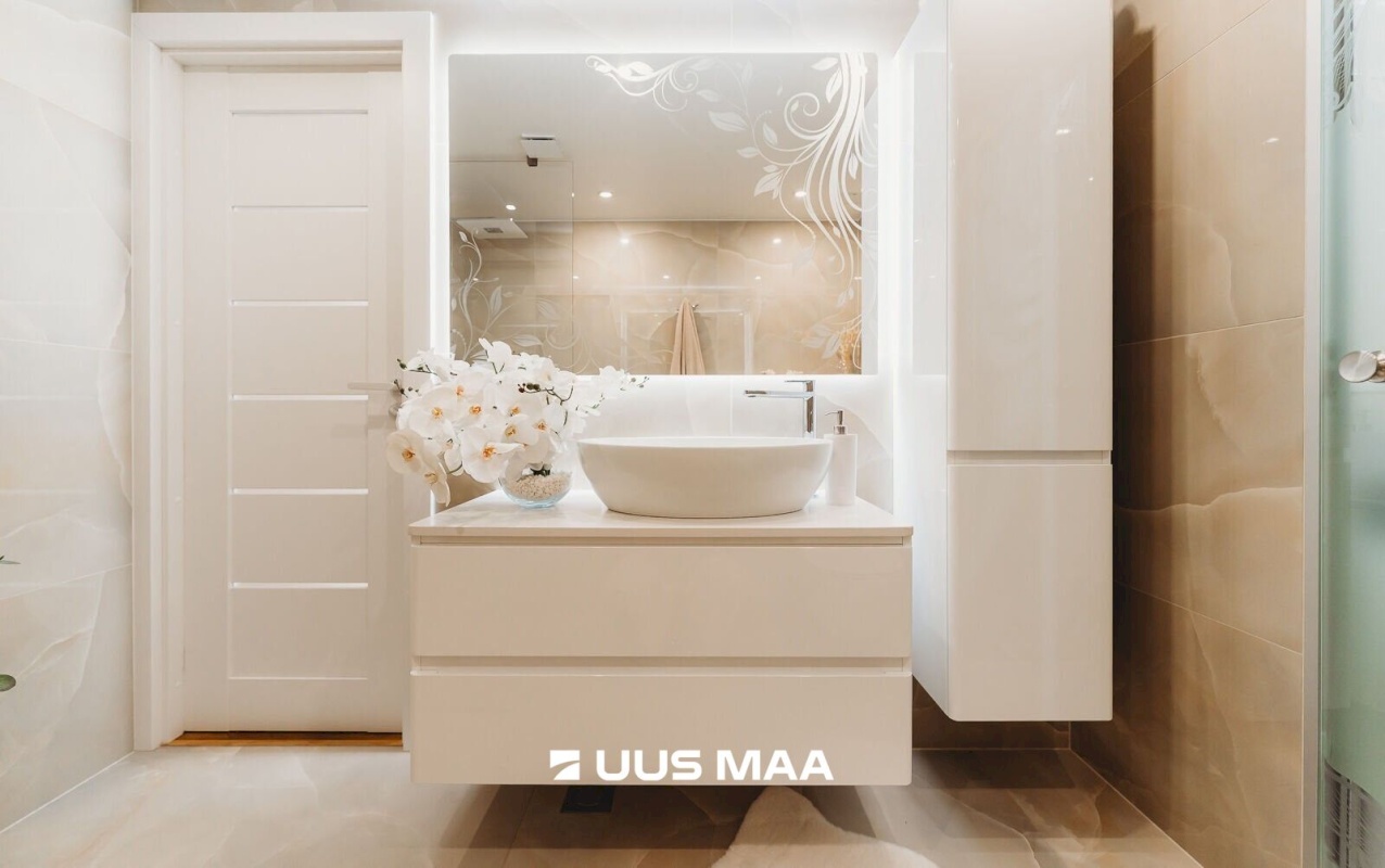 Tallinn, Kesklinna linnaosa, Kadriorg, Liivaoja 2