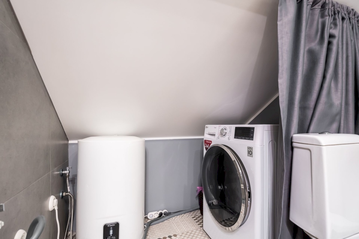 Tallinn, Kesklinna linnaosa, Uus Maailm, Luha 9