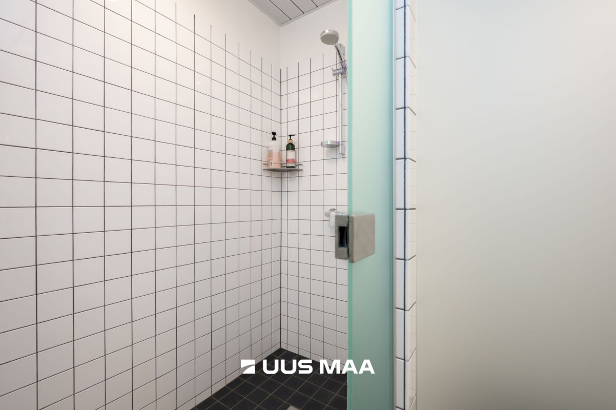 Tallinn, Kesklinna linnaosa, Sadama, Uus-Sadama 21