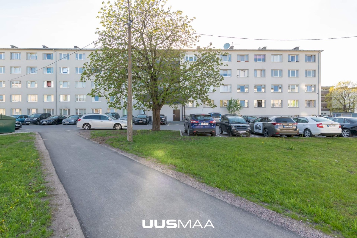 Tallinn, Mustamäe linnaosa, Akadeemia tee 42