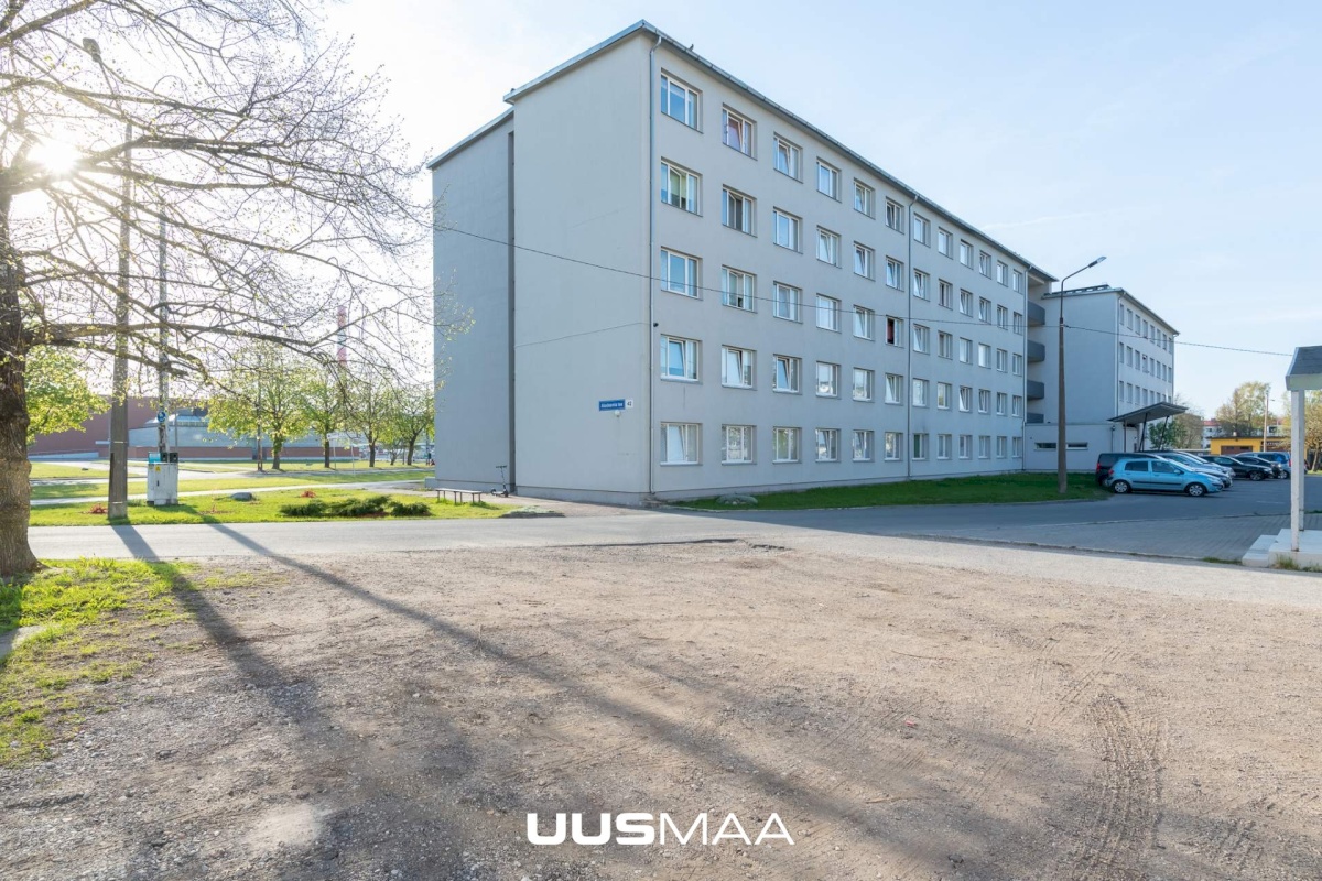 Tallinn, Mustamäe linnaosa, Akadeemia tee 42