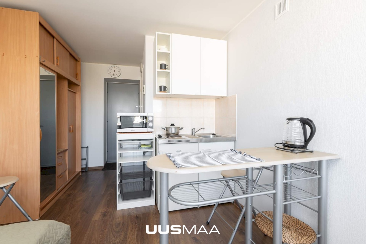 Tallinn, Mustamäe linnaosa, Akadeemia tee 42