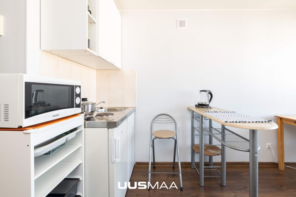 Tallinn, Mustamäe linnaosa, Akadeemia tee 42