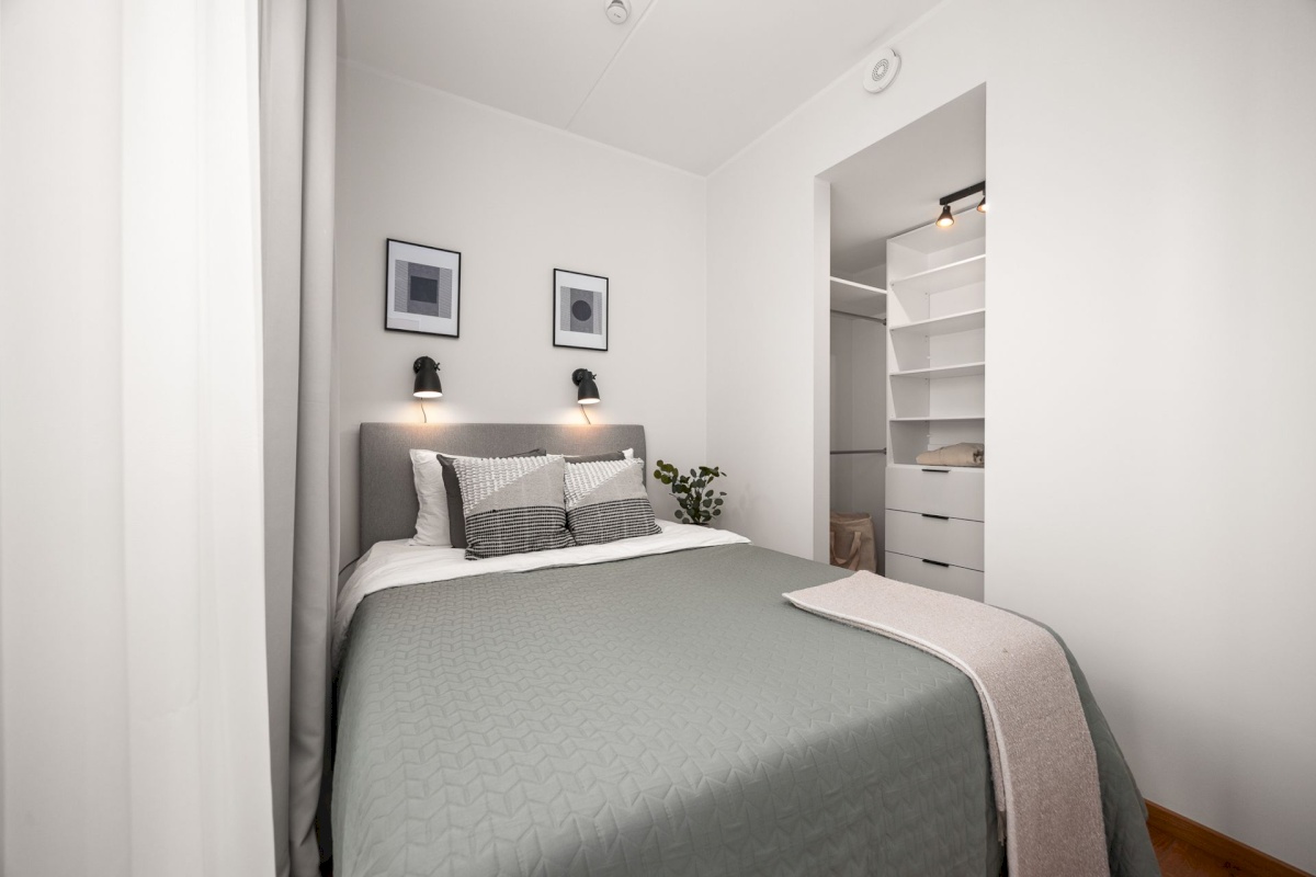 Tallinn, Kesklinna linnaosa, Uus Maailm, Toom-Kuninga 15