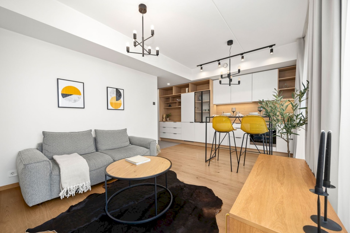 Tallinn, Kesklinna linnaosa, Uus Maailm, Toom-Kuninga 15