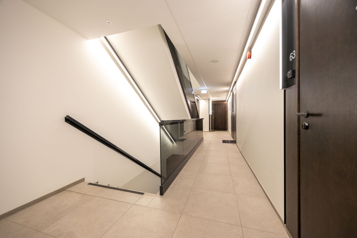 Tallinn, Kesklinna linnaosa, Uus Maailm, Toom-Kuninga 15