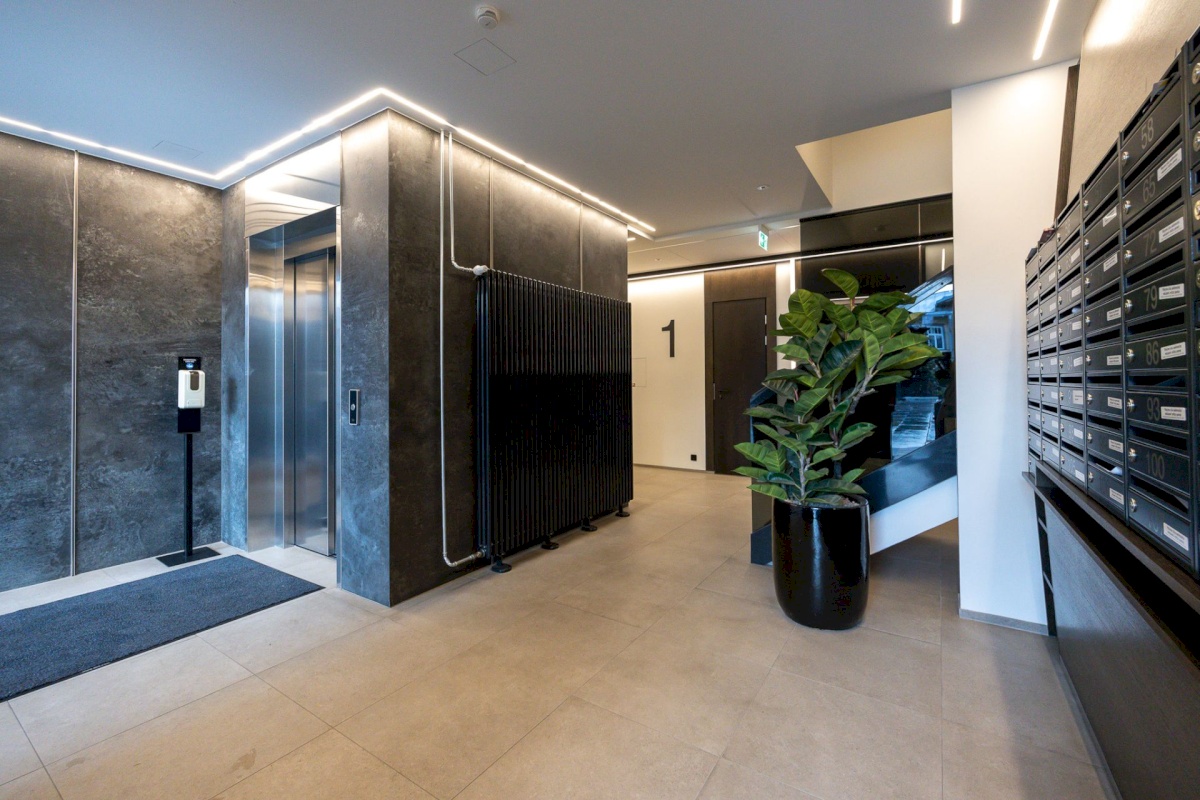 Tallinn, Kesklinna linnaosa, Uus Maailm, Toom-Kuninga 15