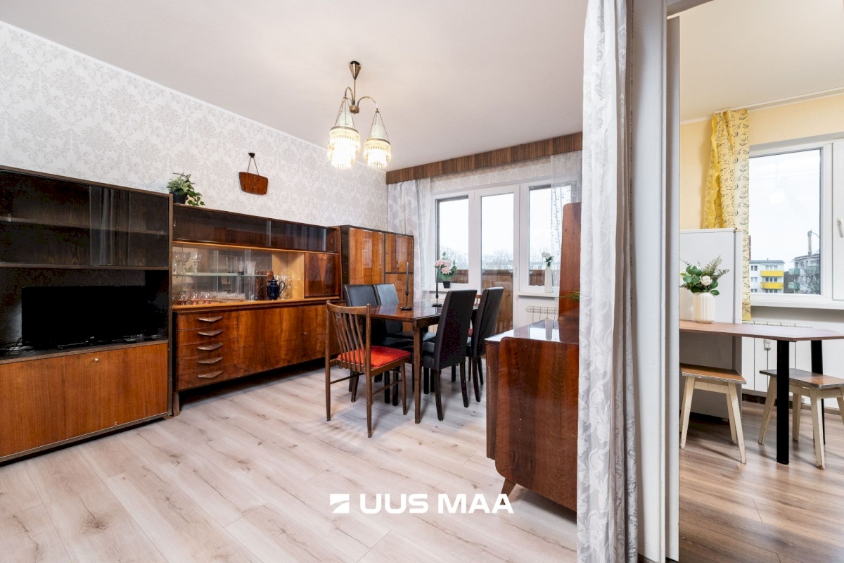 Tallinn, Mustamäe linnaosa, Ehitajate tee 33