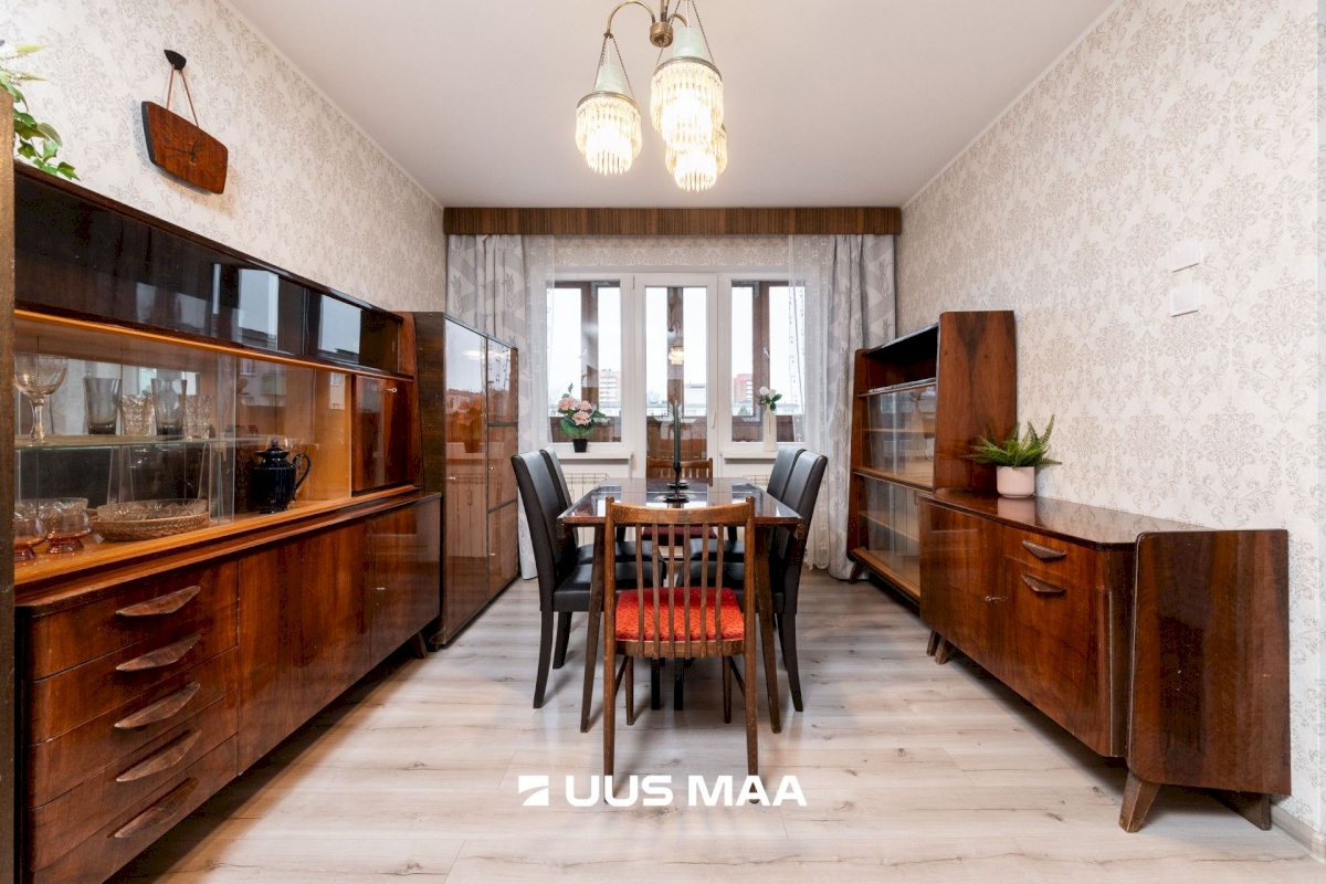 Tallinn, Mustamäe linnaosa, Ehitajate tee 33