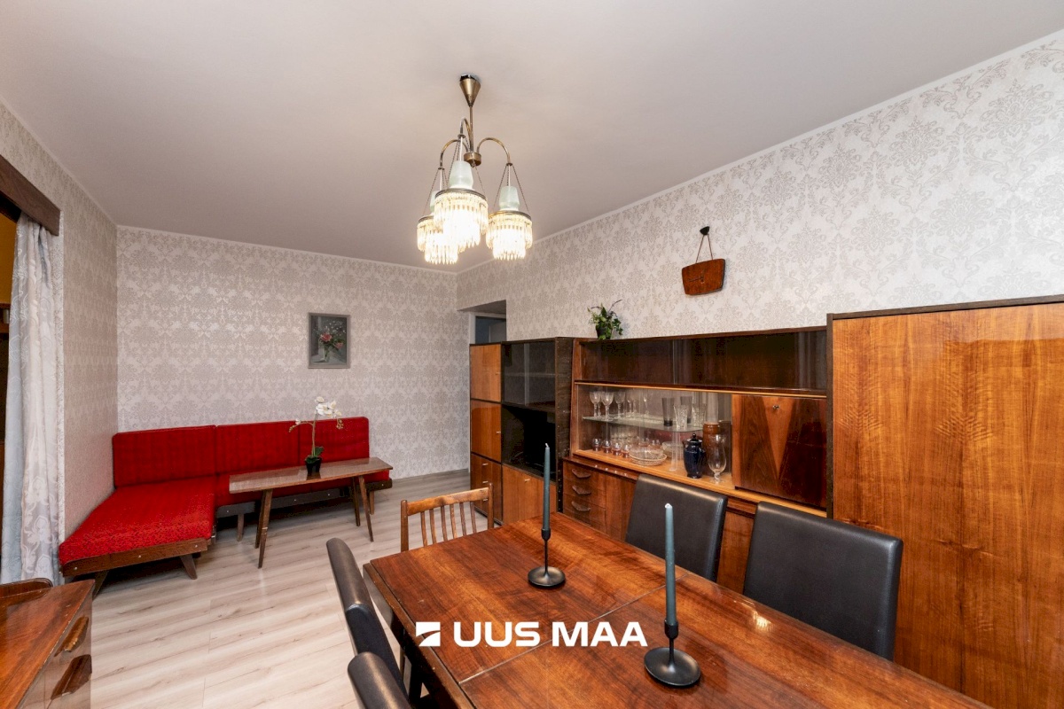 Tallinn, Mustamäe linnaosa, Ehitajate tee 33