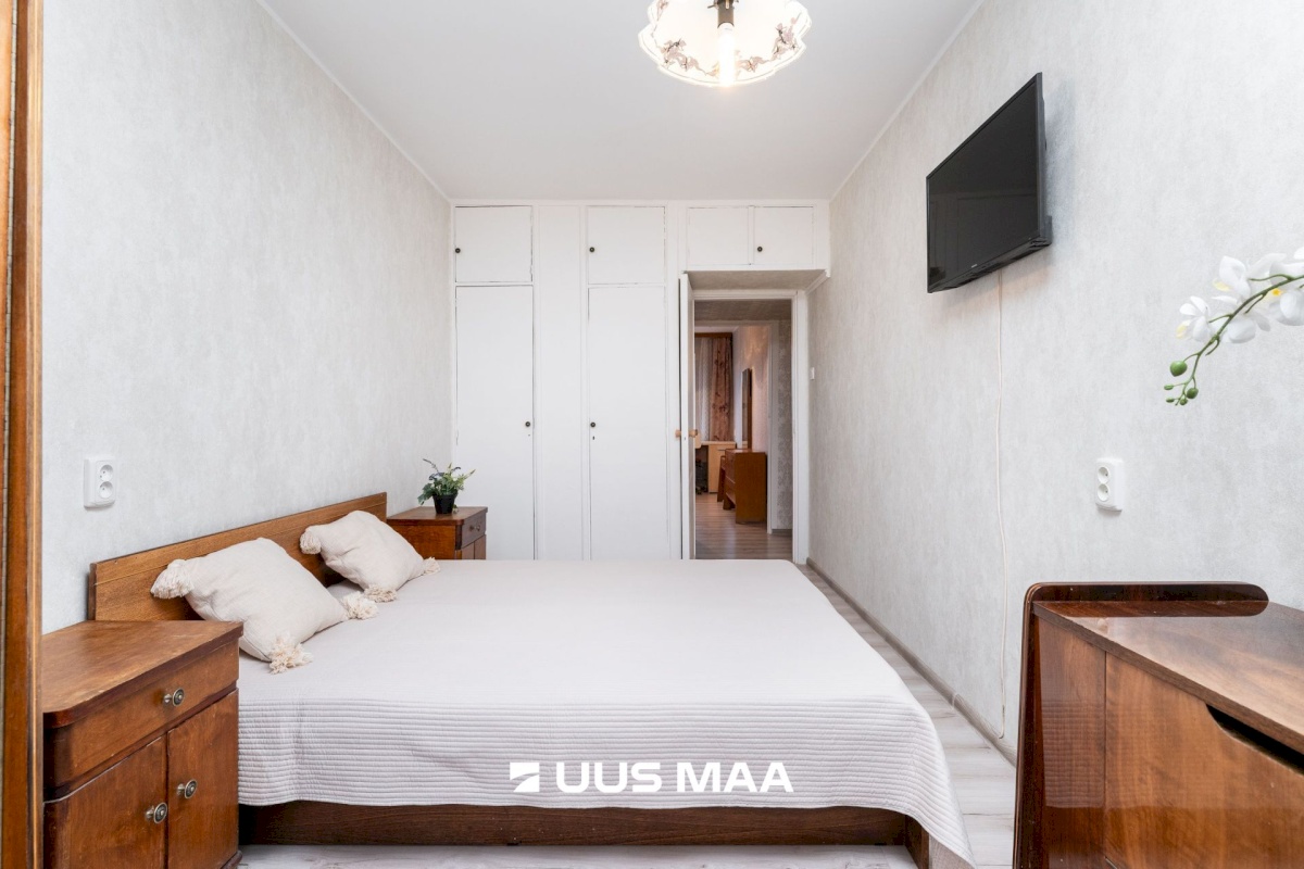 Tallinn, Mustamäe linnaosa, Ehitajate tee 33