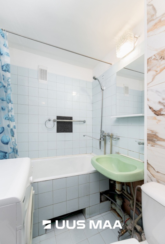 Tallinn, Mustamäe linnaosa, Ehitajate tee 33