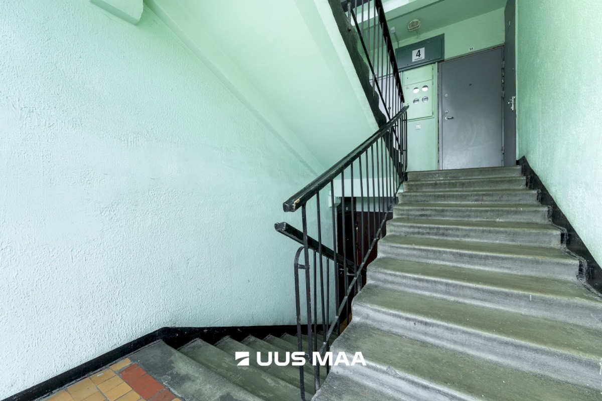 Tallinn, Mustamäe linnaosa, Ehitajate tee 33