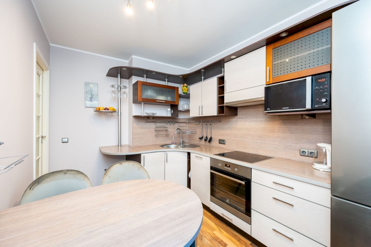 Tallinn, Lasnamäe linnaosa, Tondiraba, Katleri tn 1