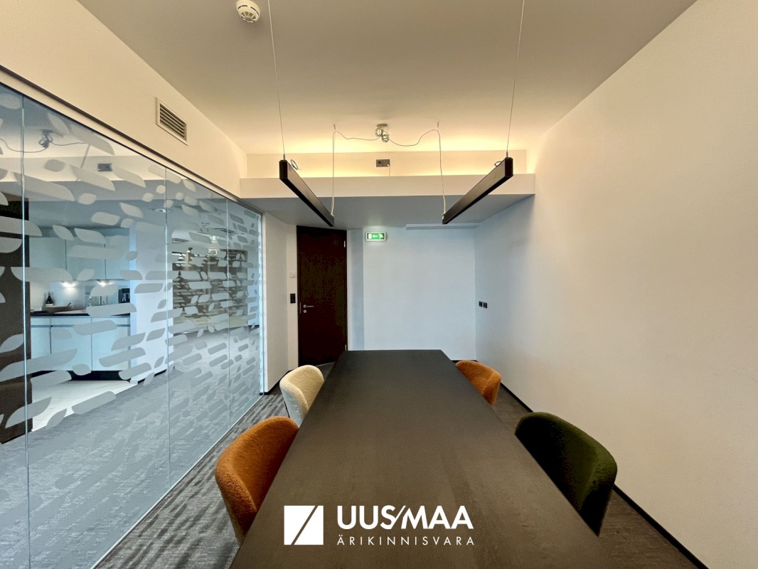 Tallinn, Kesklinna linnaosa, Viru väljak 2