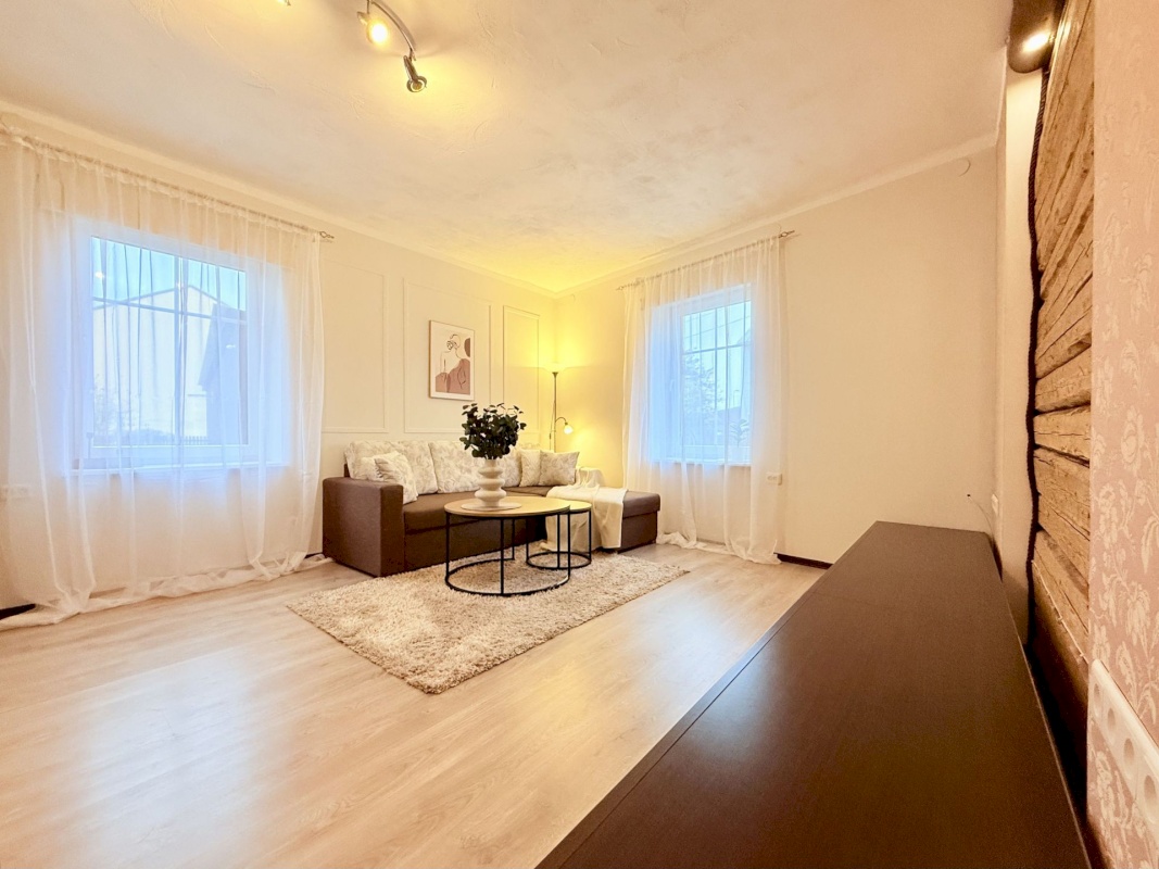 Pärnu linn, Pärnu linn, Kesklinn, Karjamaa tn 4