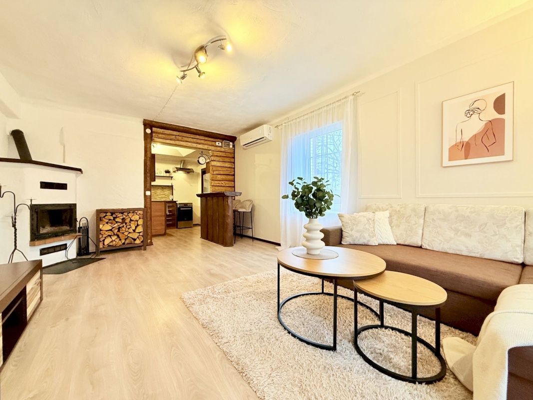 Pärnu linn, Pärnu linn, Kesklinn, Karjamaa tn 4