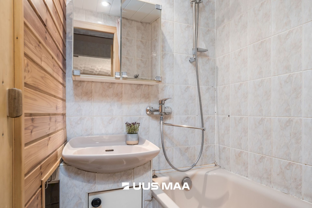 Tallinn, Haabersti linnaosa, Õismäe tee 84