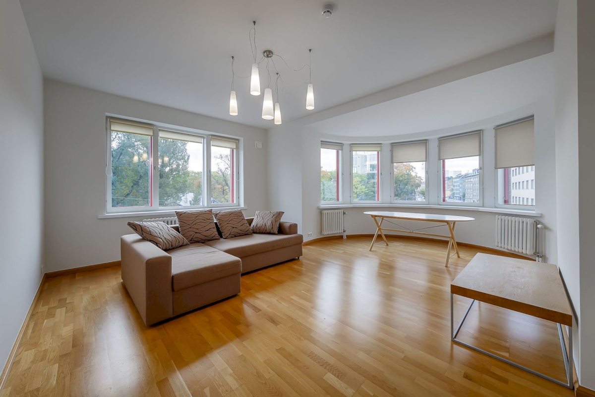 Tallinn, Kesklinna linnaosa, Südalinn, Pärnu mnt 27