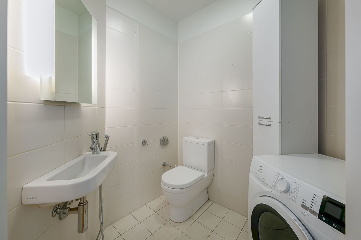 Tallinn, Kesklinna linnaosa, Südalinn, Pärnu mnt 27