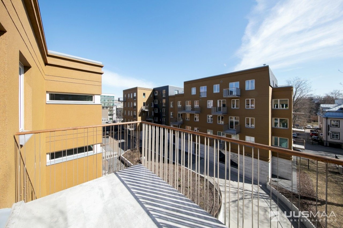 Tallinn, Kesklinna linnaosa, Torupilli, C. R. Jakobsoni 7