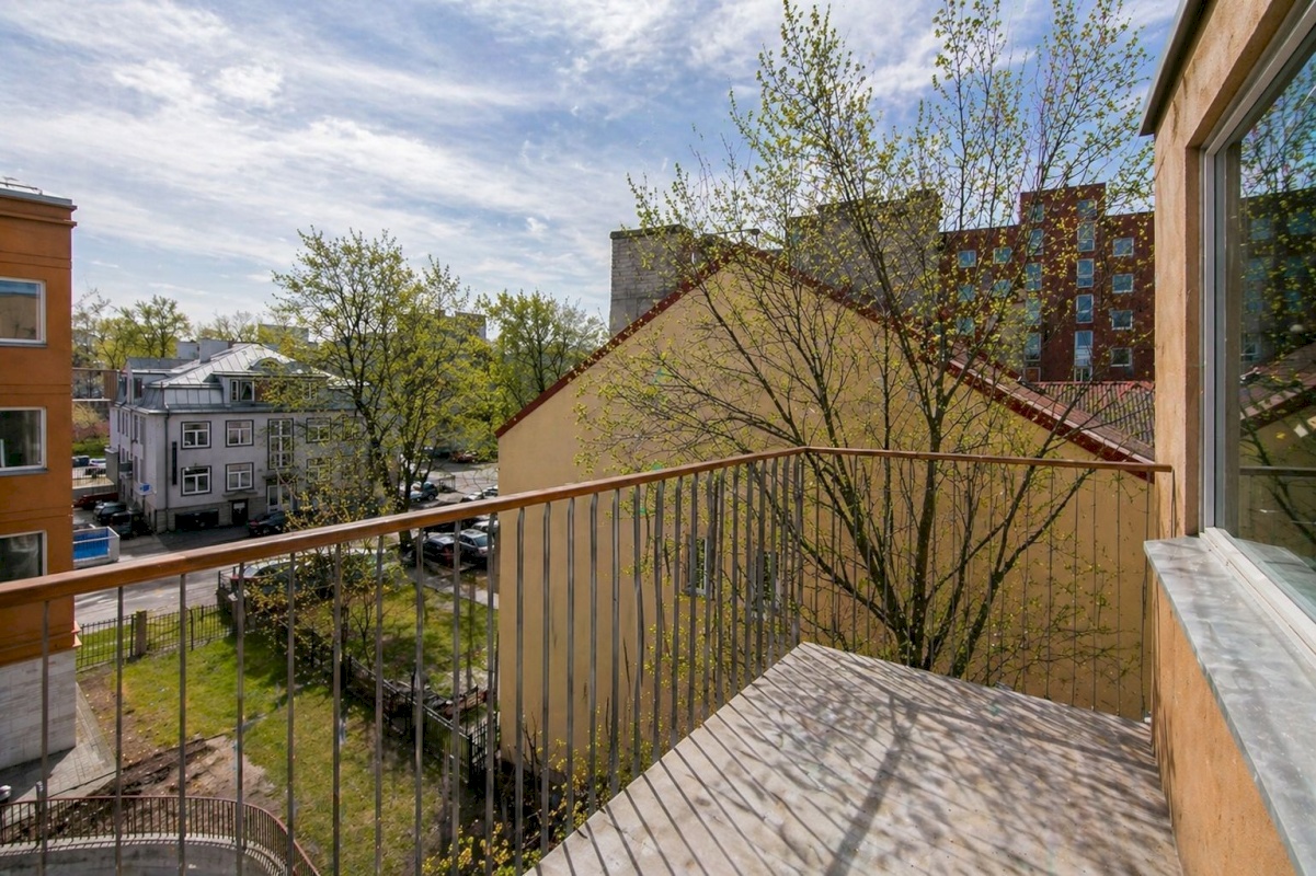 Tallinn, Kesklinna linnaosa, Torupilli, C. R. Jakobsoni 7