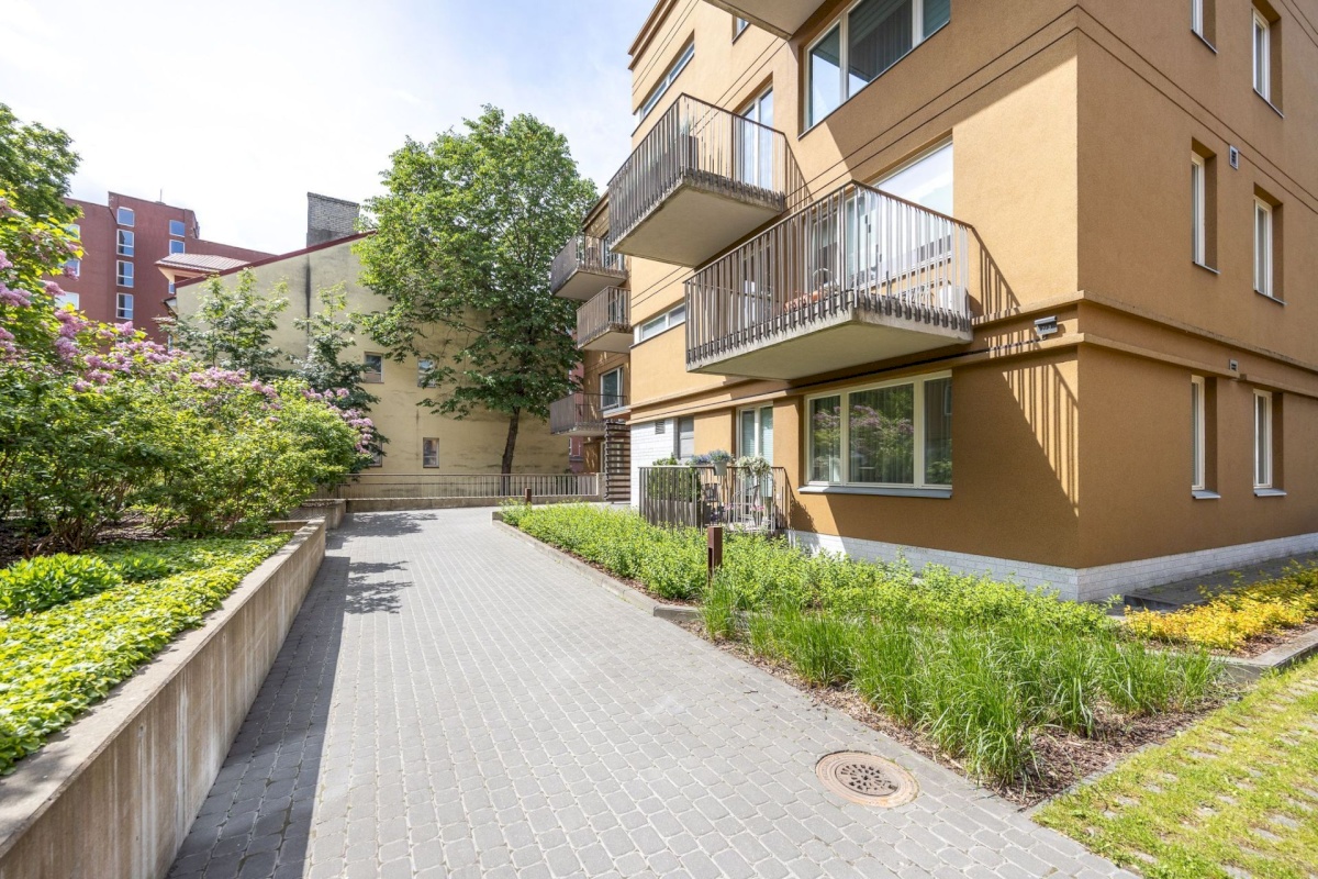 Tallinn, Kesklinna linnaosa, Torupilli, C. R. Jakobsoni 7