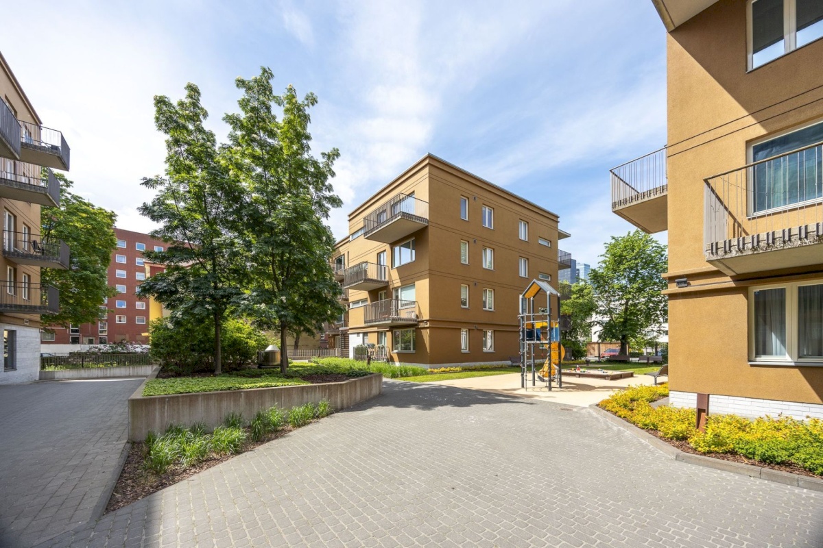 Tallinn, Kesklinna linnaosa, Torupilli, C. R. Jakobsoni 7
