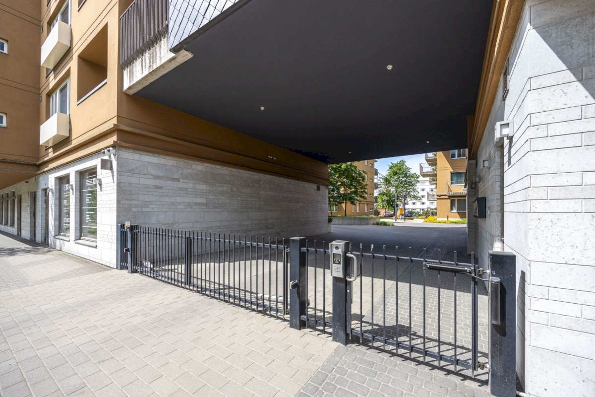 Tallinn, Kesklinna linnaosa, Torupilli, C. R. Jakobsoni 7