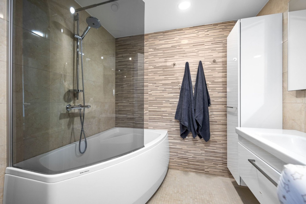 Tallinn, Kesklinna linnaosa, Tartu mnt 52/1