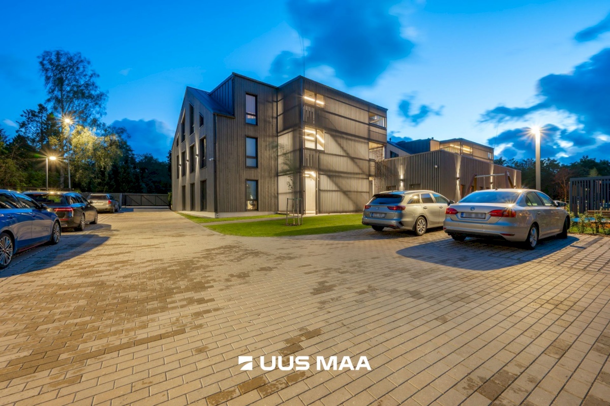 Keila linn, Paldiski mnt 14-16