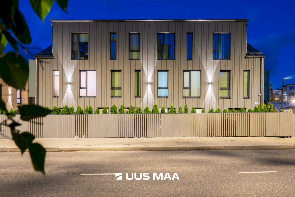 Keila linn, Paldiski mnt 14-16