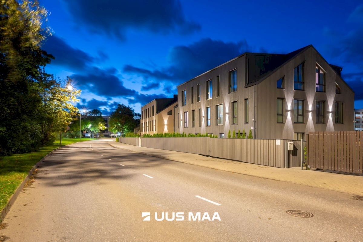 Keila linn, Paldiski mnt 14-16