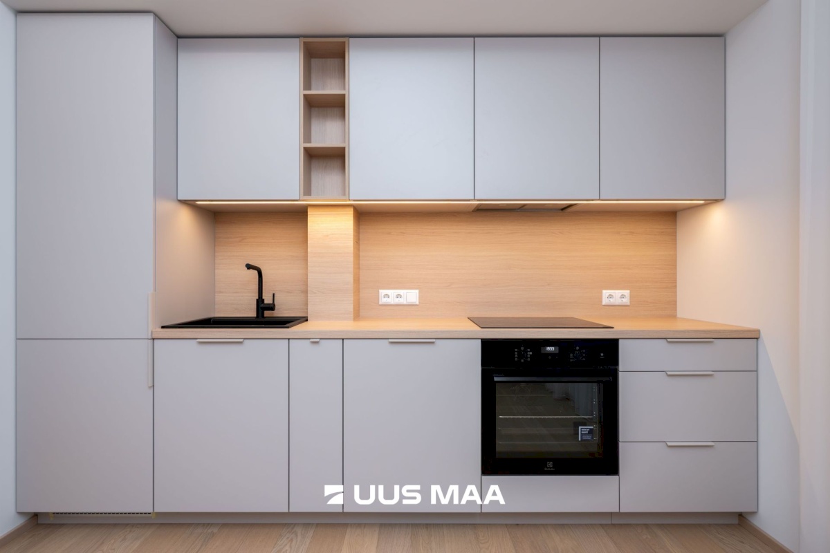 Keila linn, Paldiski mnt 14-16