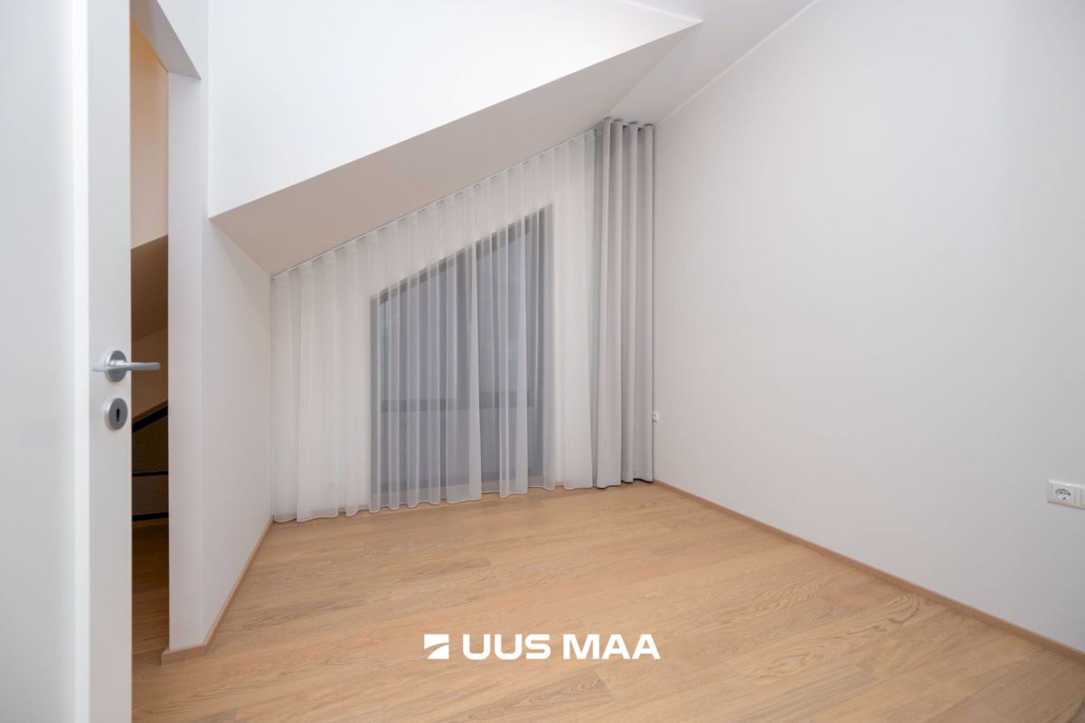 Keila linn, Paldiski mnt 14-16